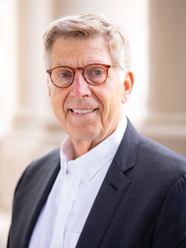 Bob Santelli headshot portrait